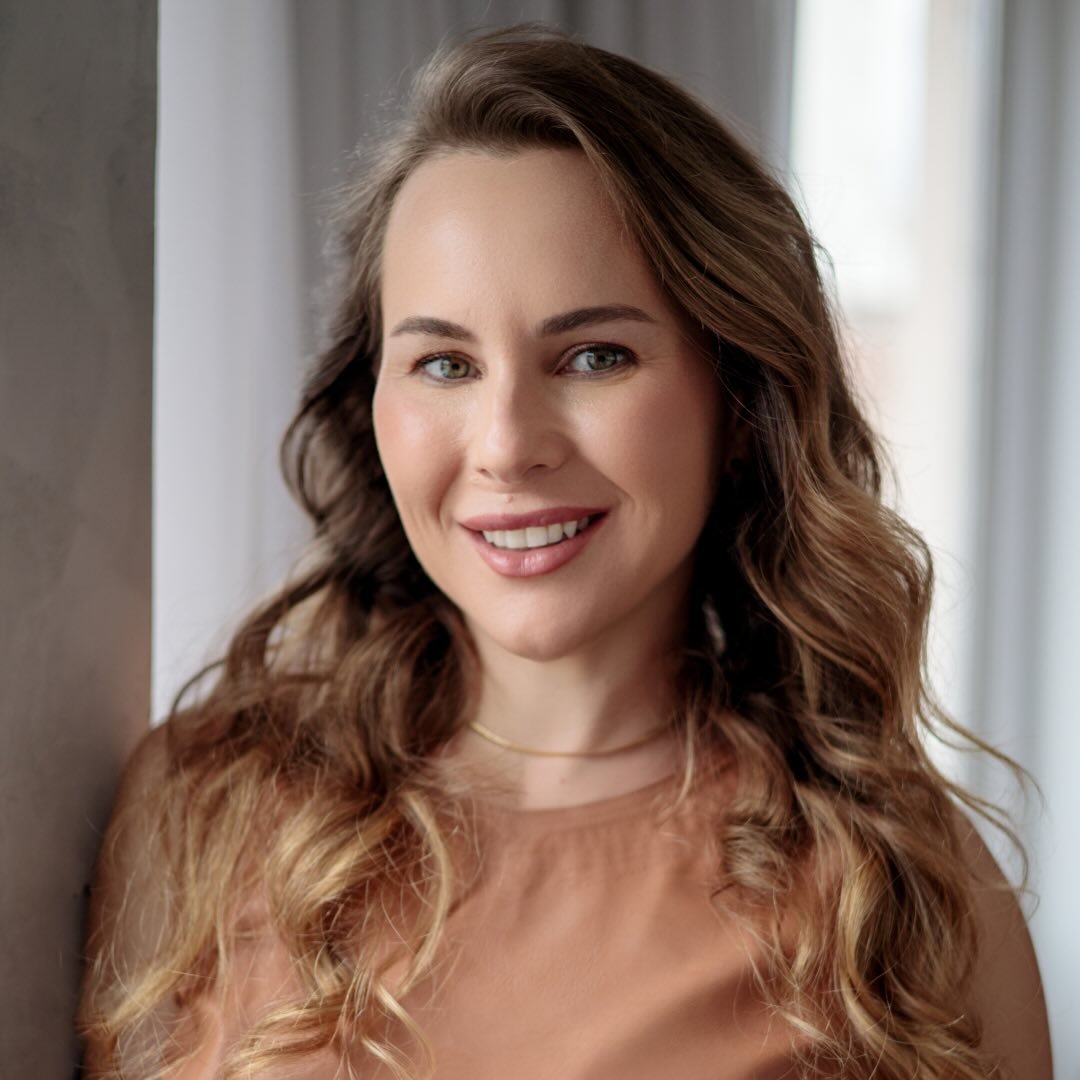 Close de rosto feminino com pele radiante